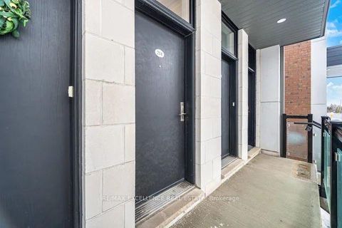 Photo 3 at 214 - 9560 Islington Avenue S, Sonoma Heights, Vaughan