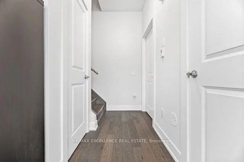 Photo 17 at 214 - 9560 Islington Avenue S, Sonoma Heights, Vaughan