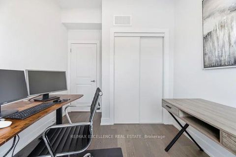 Photo 23 at 214 - 9560 Islington Avenue S, Sonoma Heights, Vaughan