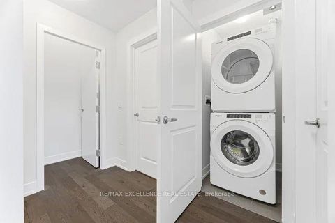 Photo 25 at 214 - 9560 Islington Avenue S, Sonoma Heights, Vaughan