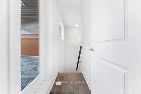 Photo 26 at 214 - 9560 Islington Avenue S, Sonoma Heights, Vaughan