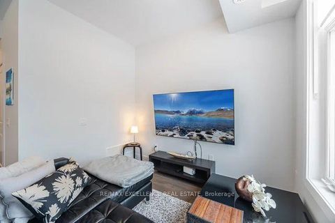 Photo 31 at 214 - 9560 Islington Avenue S, Sonoma Heights, Vaughan