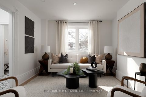 Photo 2 at 157 Lippincott Street, University, Toronto