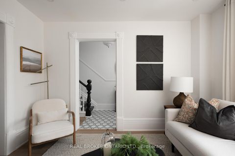 Photo 5 at 157 Lippincott Street, University, Toronto