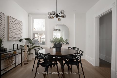 Photo 7 at 157 Lippincott Street, University, Toronto