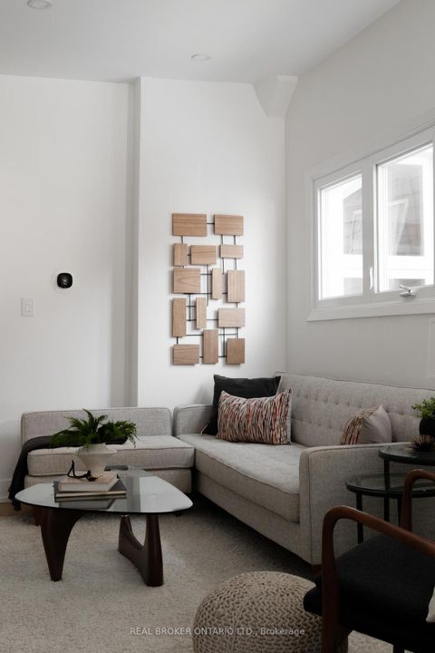 Photo 16 at 157 Lippincott Street, University, Toronto