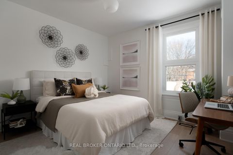 Photo 19 at 157 Lippincott Street, University, Toronto