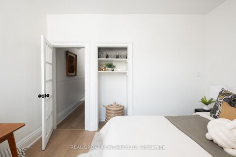 Photo 23 at 157 Lippincott Street, University, Toronto