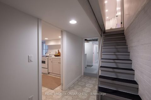 Photo 38 at 157 Lippincott Street, University, Toronto