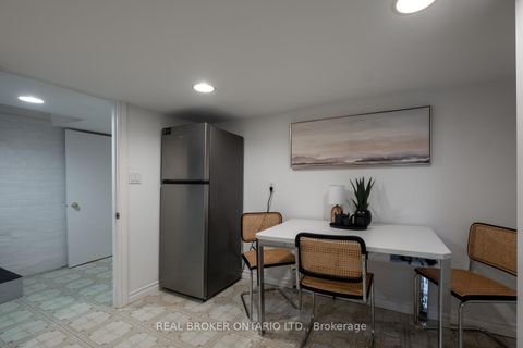 Photo 41 at 157 Lippincott Street, University, Toronto