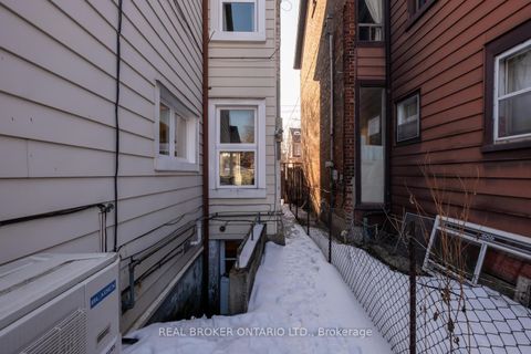 Photo 45 at 157 Lippincott Street, University, Toronto