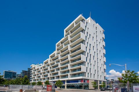 Photo 1 at 19 - 118 Merchants' Wharf, Waterfront Communities C8, Toronto