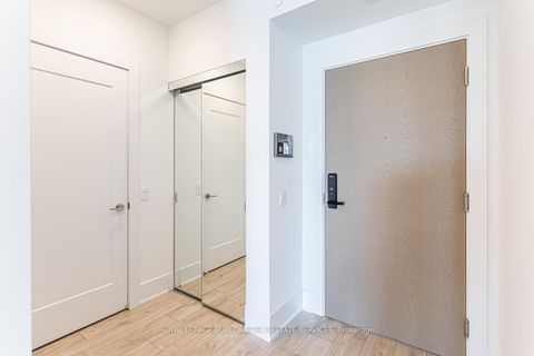 Photo 5 at 19 - 118 Merchants' Wharf, Waterfront Communities C8, Toronto