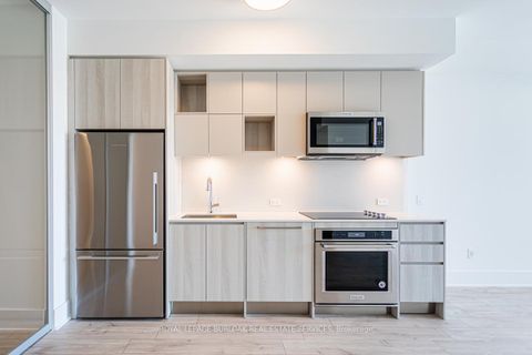 Photo 7 at 19 - 118 Merchants' Wharf, Waterfront Communities C8, Toronto