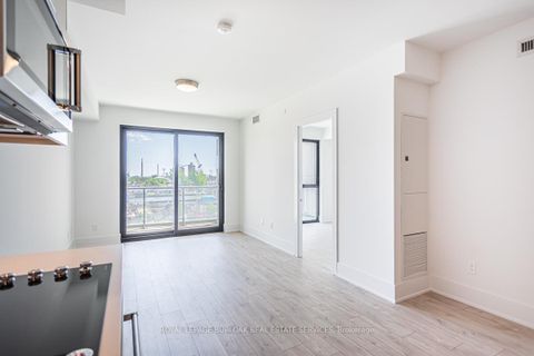 Photo 8 at 19 - 118 Merchants' Wharf, Waterfront Communities C8, Toronto