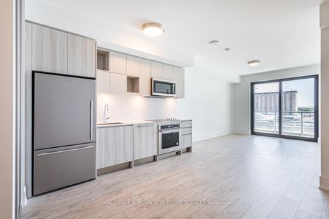 Photo 9 at 19 - 118 Merchants' Wharf, Waterfront Communities C8, Toronto