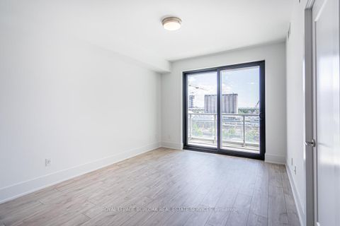 Photo 14 at 19 - 118 Merchants' Wharf, Waterfront Communities C8, Toronto