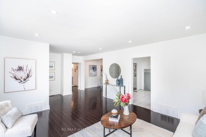 Photo 10 at 104 Highland Park Boulevard, Grandview, Markham