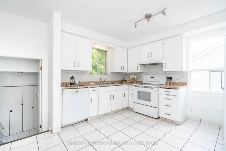 Photo 16 at 104 Highland Park Boulevard, Grandview, Markham