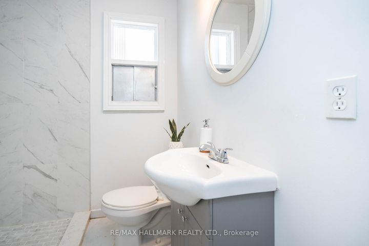 Photo 21 at 104 Highland Park Boulevard, Grandview, Markham