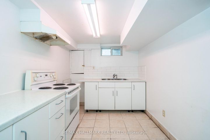 Photo 29 at 104 Highland Park Boulevard, Grandview, Markham