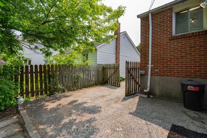 Photo 37 at 104 Highland Park Boulevard, Grandview, Markham