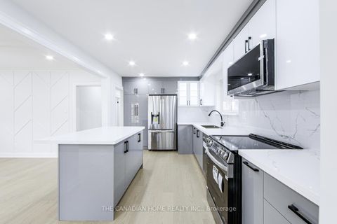 Photo 13 at Main - 70 Moraine Hill Drive, Sullivan, Toronto
