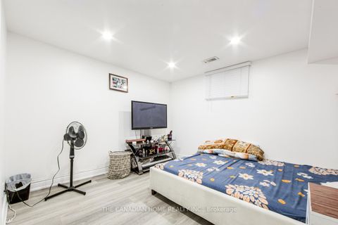 Photo 37 at Main - 70 Moraine Hill Drive, Sullivan, Toronto