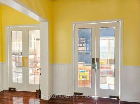 Photo 4 at 345 Tower Hill Road, Jefferson, Richmond Hill