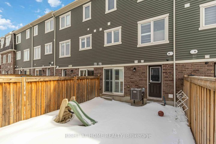 Photo 31 at 40 Stewardship Rd Road E, Northwest Brampton, Brampton