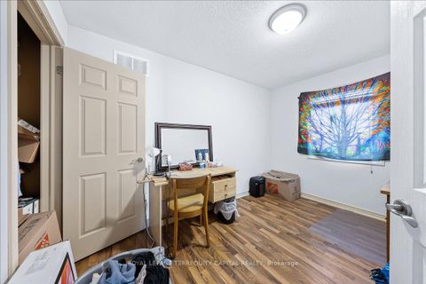 Photo 14 at 102 Henry Street, Wellington, Barrie