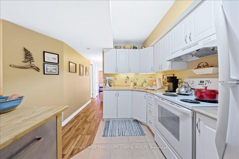 Photo 40 at 102 Henry Street, Wellington, Barrie