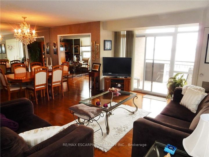 Photo 11 at 1512 - 500 GREEN Road, Lakeshore, Hamilton