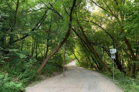 Photo 35 at 5 - 1648 Bathurst Street, Cedarvale, Toronto