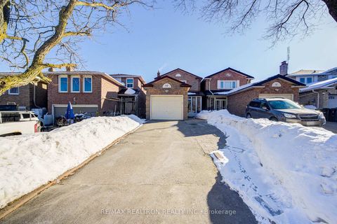 Photo 1 at 32 Wessex Place, Agincourt North, Toronto