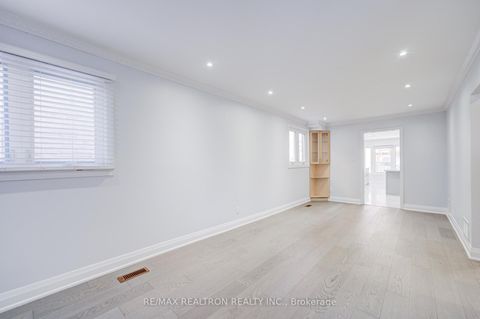 Photo 6 at 32 Wessex Place, Agincourt North, Toronto