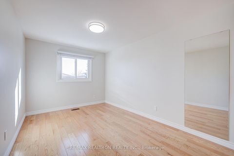 Photo 17 at 32 Wessex Place, Agincourt North, Toronto