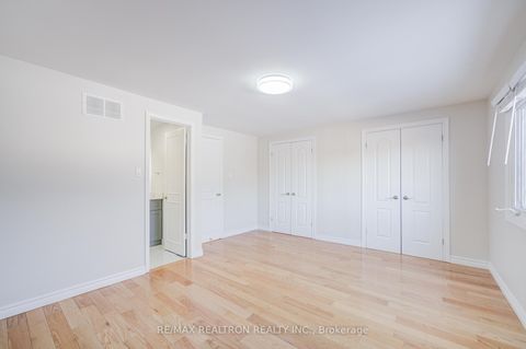 Photo 22 at 32 Wessex Place, Agincourt North, Toronto