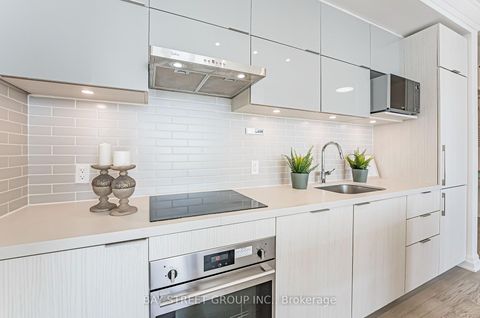 Photo 11 at 104B - 8 Rouge Valley Drive, Unionville, Markham