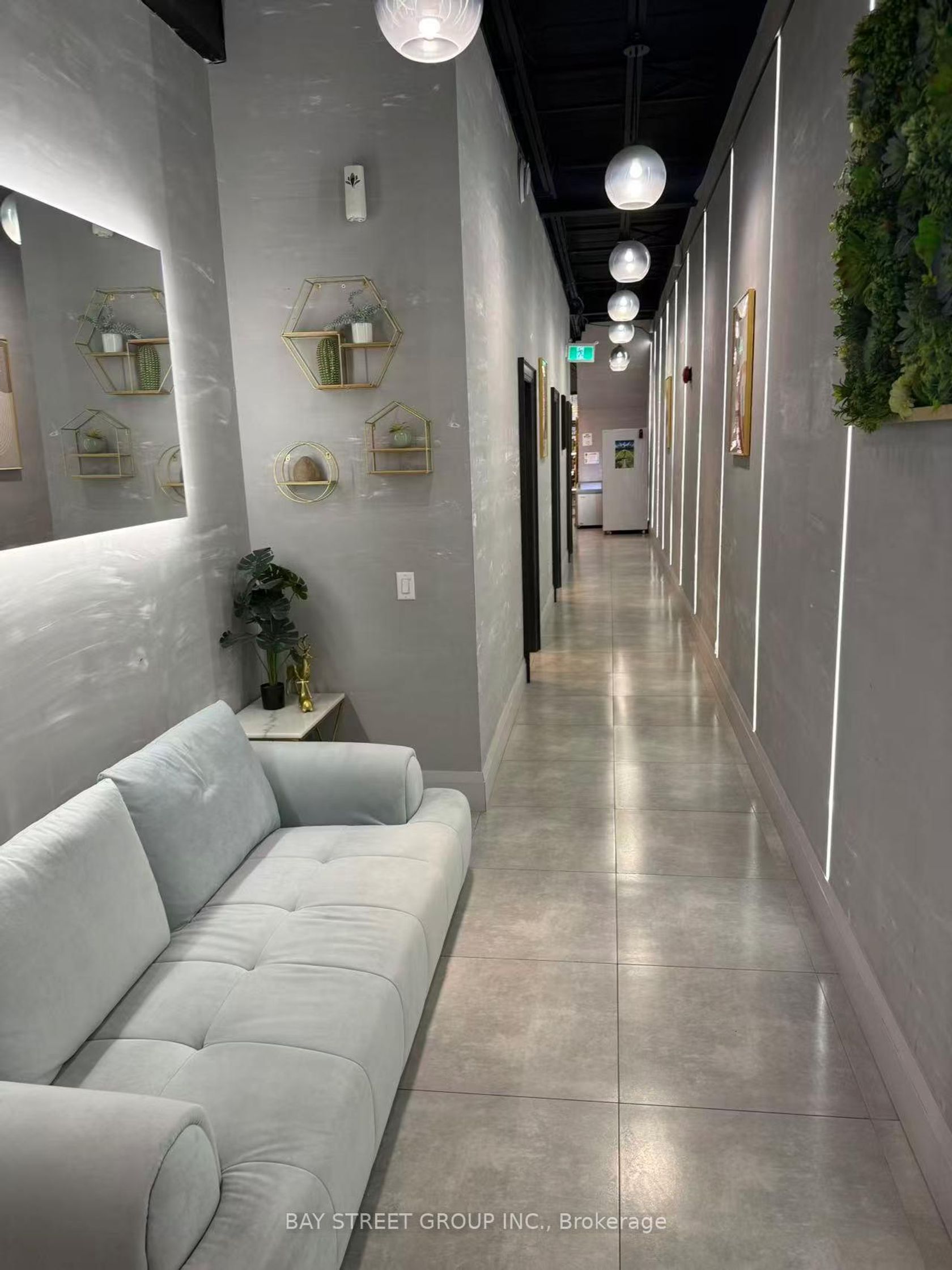 405 Dundas Street W, Chinatown, Toronto photo 2