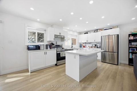 Photo 1 at 206 Yeates Avenue, Painswick North, Barrie