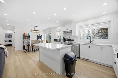 Photo 3 at 206 Yeates Avenue, Painswick North, Barrie