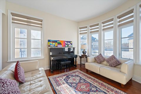 Photo 7 at 62 Silver Sterling Crescent, Vellore Village, Vaughan