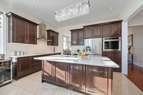 Photo 19 at 62 Silver Sterling Crescent, Vellore Village, Vaughan