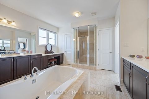 Photo 30 at 62 Silver Sterling Crescent, Vellore Village, Vaughan