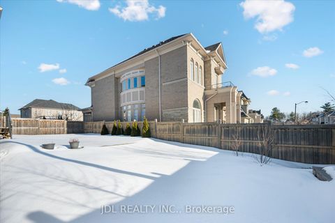 Photo 44 at 62 Silver Sterling Crescent, Vellore Village, Vaughan