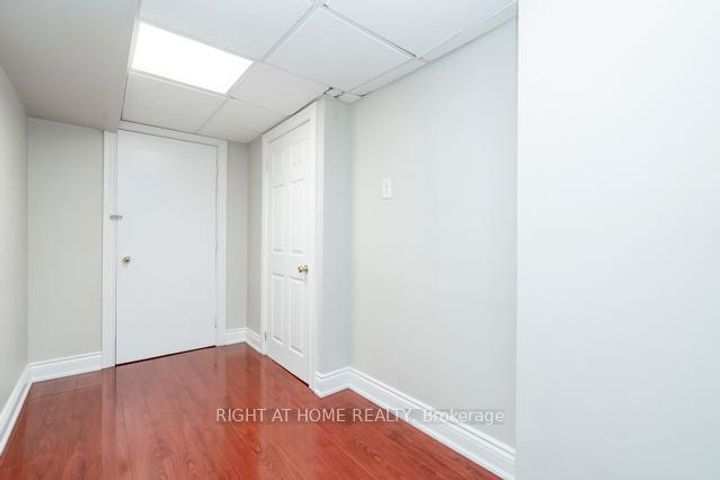 Photo 5 at 7438 Magistrate Terrace, Meadowvale Village, Mississauga