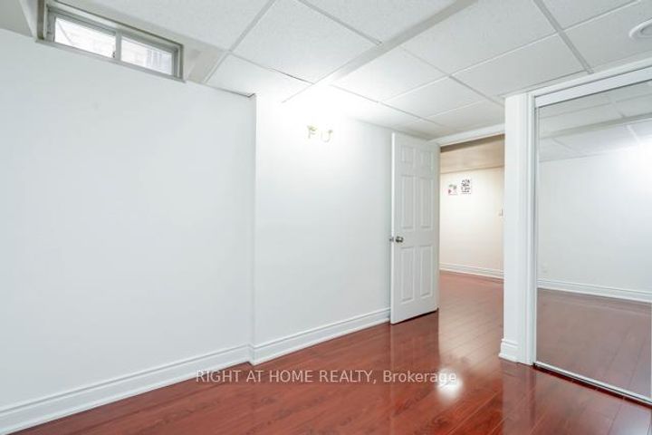 Photo 6 at 7438 Magistrate Terrace, Meadowvale Village, Mississauga