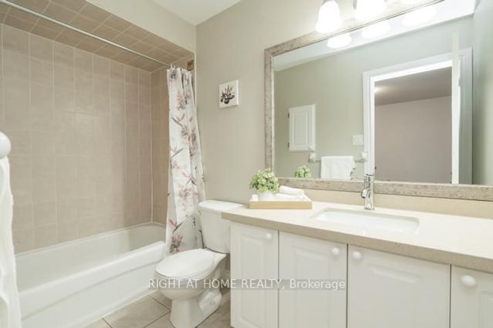 Photo 11 at 7438 Magistrate Terrace, Meadowvale Village, Mississauga