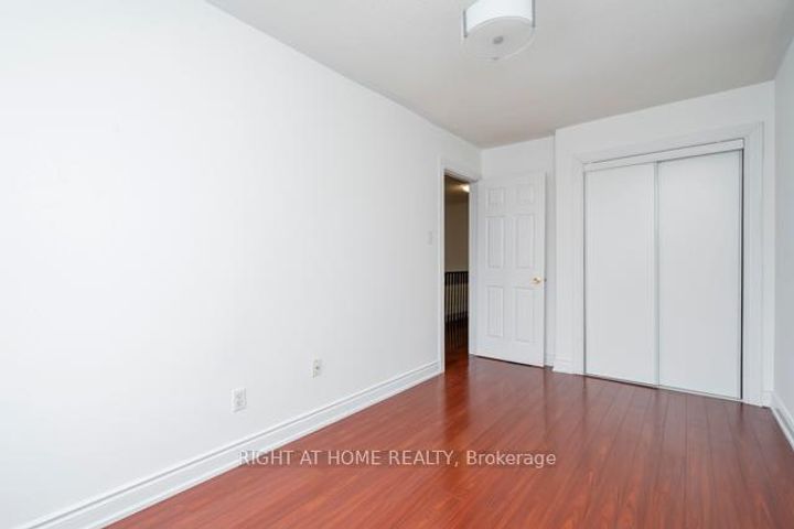 Photo 14 at 7438 Magistrate Terrace, Meadowvale Village, Mississauga